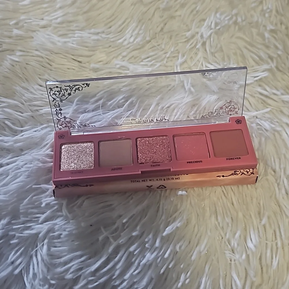 🆕️Colourpop CHERISH Eyeshadow Palette LOVE STRUCK Collection